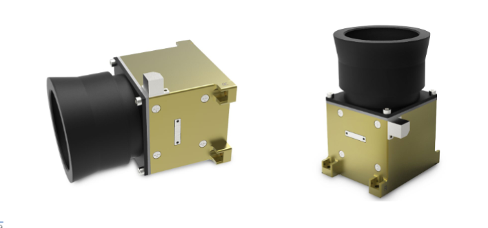 High-Dynamic Nano Star Sensor